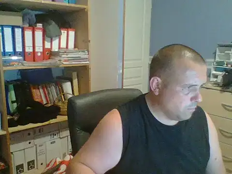 Snapshot of manubm03 chatting on July 2026 10:43:02 AM manubm03 online show from July 2026 10:43:02 AM