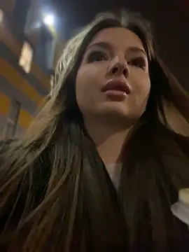 KrisMagnoly online show from November 2025 05:28:02 PM