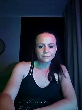 Snapshot of MrsBunnyBum chatting on April 2026 05:35:01 PM MrsBunnyBum online show from April 2026 05:35:01 PM