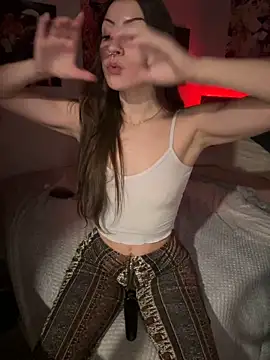 Snapshot of jade_369 chatting on January 2025 02:43:01 AM jade 369 online show from January 2025 02:43:01 AM