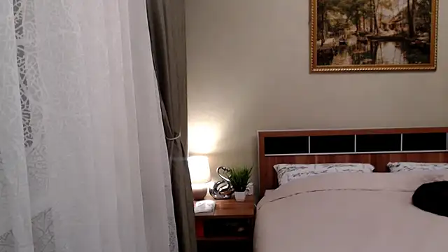 Snapshot of sensualEmilia chatting on January 2026 07:39:02 PM sensualEmilia online show from January 2026 07:39:02 PM