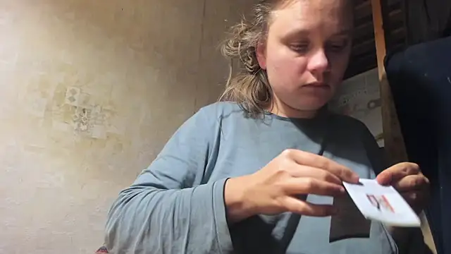 Snapshot of FrumCake chatting on January 2025 12:35:02 AM FrumCake online show from January 2025 12:35:02 AM