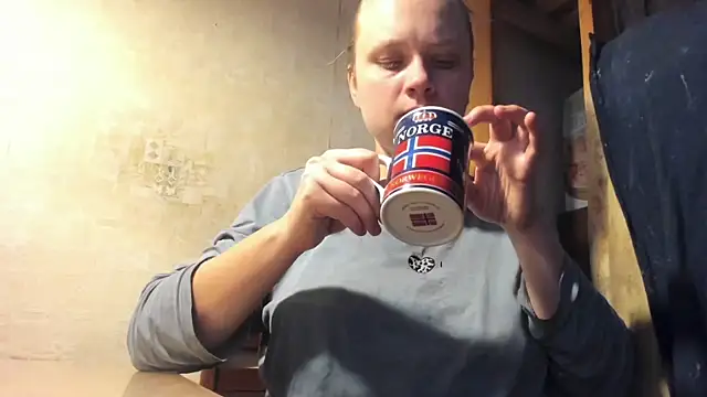 Snapshot of FrumCake chatting on March 2025 12:19:02 PM FrumCake online show from March 2025 12:19:02 PM