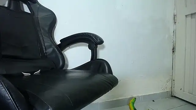 Snapshot of hersheybanks23 chatting on November 2025 11:10:03 AM hersheybanks23 online show from November 2025 11:10:03 AM