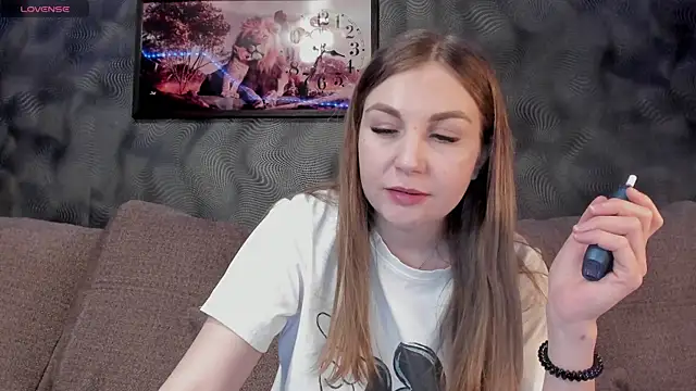 CassieMils online show from February 2025 12:39:01 PM