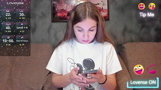 CassieMils online show from November 2025 03:29:02 AM