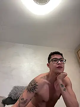 Snapshot of sebas_1122 chatting on April 2026 12:17:01 PM sebas 1122 online show from April 2026 12:17:01 PM