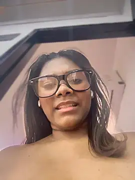 Tayra Siny online show from February 2025 02:35:02 PM