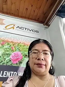 Snapshot of __valentina18 chatting on February 2026 01:48:01 PM valentina18 online show from February 2026 01:48:01 PM