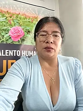 Snapshot of __valentina18 chatting on February 2026 01:15:02 PM valentina18 online show from February 2026 01:15:02 PM