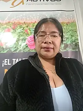 Snapshot of __valentina18 chatting on February 2026 01:07:02 PM valentina18 online show from February 2026 01:07:02 PM