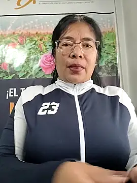 Snapshot of __valentina18 chatting on February 2026 01:19:01 PM valentina18 online show from February 2026 01:19:01 PM