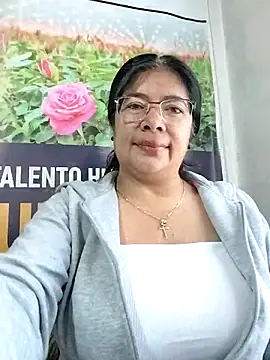Snapshot of __valentina18 chatting on February 2026 01:22:01 PM valentina18 online show from February 2026 01:22:01 PM