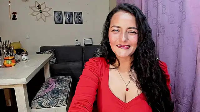 emma luxy online show from April 2026 01:23:02 AM