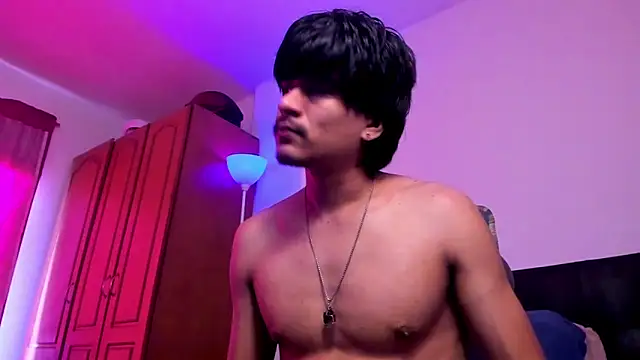 Snapshot of Eiden_allenx chatting on February 2026 02:53:02 PM Eiden allenx online show from February 2026 02:53:02 PM