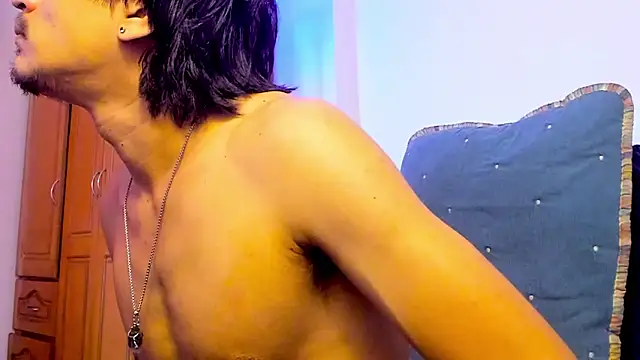 Snapshot of Eiden_allenx chatting on February 2026 12:17:02 PM Eiden allenx online show from February 2026 12:17:02 PM