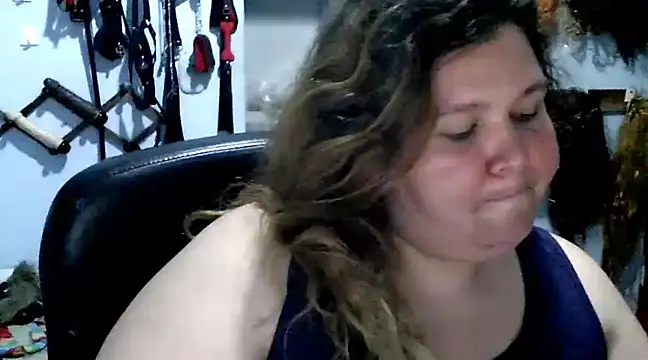 Snapshot of squirt322bbw chatting on February 2025 12:27:01 AM squirt322bbw online show from February 2025 12:27:01 AM