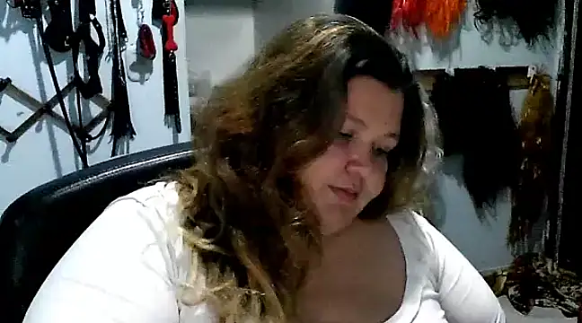 Snapshot of squirt322bbw chatting on February 2025 12:41:01 AM squirt322bbw online show from February 2025 12:41:01 AM