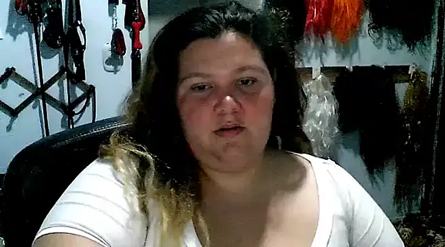 Snapshot of squirt322bbw chatting on February 2025 02:09:02 AM squirt322bbw online show from February 2025 02:09:02 AM