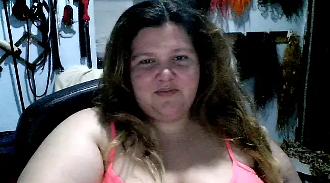 Snapshot of squirt322bbw chatting on February 2025 01:57:02 AM squirt322bbw online show from February 2025 01:57:02 AM