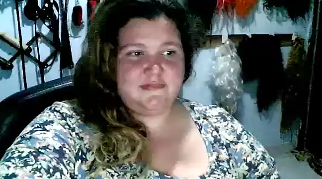 Snapshot of squirt322bbw chatting on March 2025 06:51:02 PM squirt322bbw online show from March 2025 06:51:02 PM