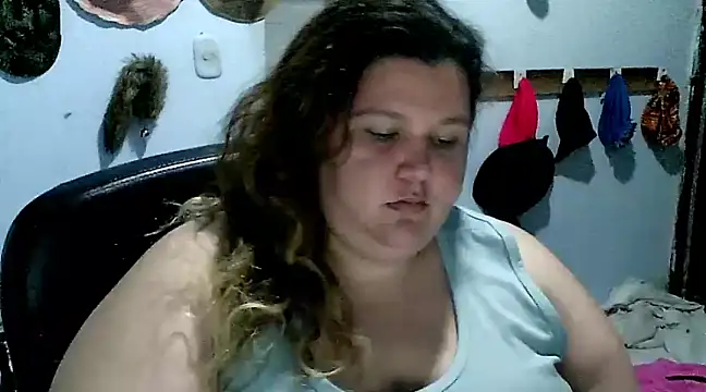 Snapshot of squirt322bbw chatting on March 2025 01:10:02 AM squirt322bbw online show from March 2025 01:10:02 AM