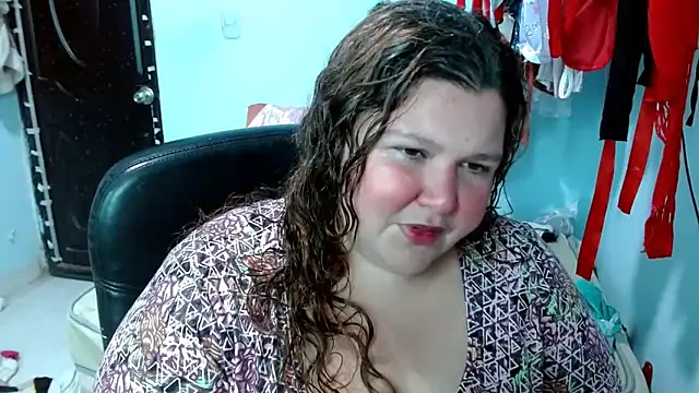 Snapshot of squirt322bbw chatting on November 2025 05:41:01 PM squirt322bbw online show from November 2025 05:41:01 PM
