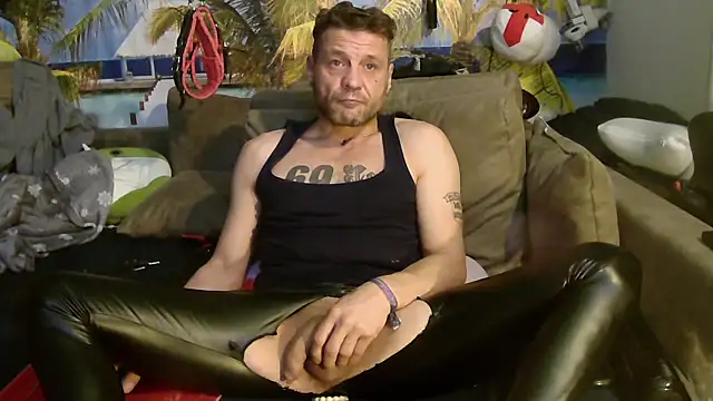 Snapshot of druckfug chatting on December 2025 10:16:01 PM druckfug online show from December 2025 10:16:01 PM