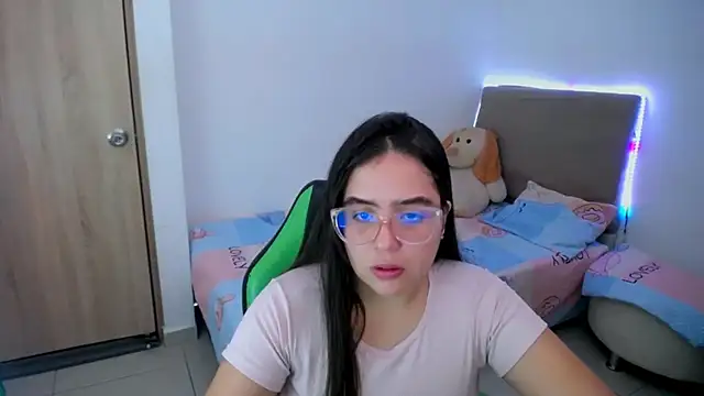  alicia z online show from February 2025 05:36:01 PM