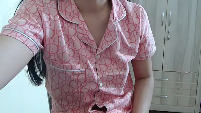 Beauty Asian Tina online show from March 2025 12:22:02 PM