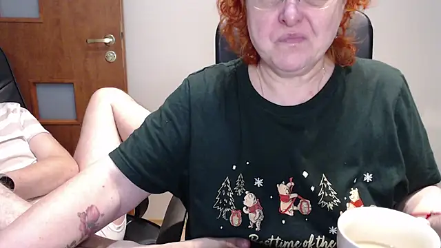 JoannaAndNeighbour online show from December 2024 02:12:01 PM