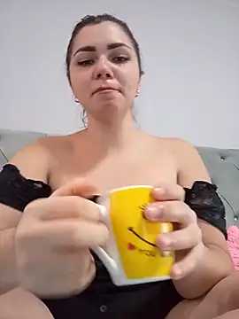 Snapshot of HannahMeid chatting on October 2025 09:32:01 AM HannahMeid online show from October 2025 09:32:01 AM