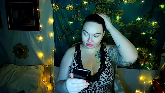 Victoria Marks online show from January 2025 09:29:01 PM