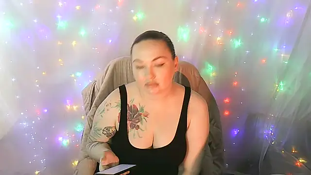Victoria Marks online show from July 2026 06:54:01 AM