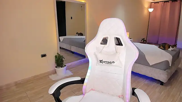 carleee winter online show from September 2025 11:43:01 PM