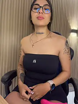 Sarasanders 4 online show from April 2026 02:12:02 AM