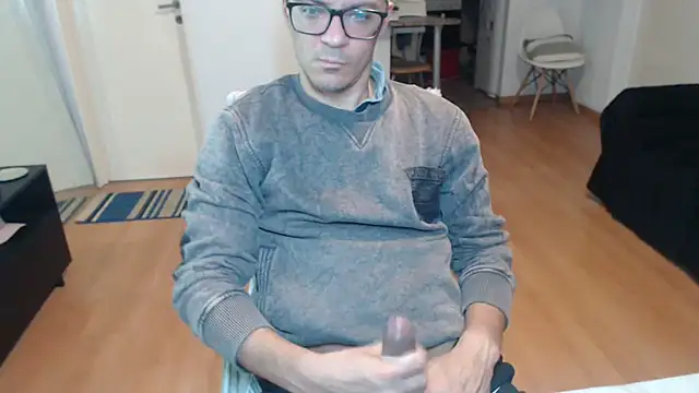 Snapshot of guachin_hunk chatting on July 2026 09:32:02 PM guachin hunk online show from July 2026 09:32:02 PM