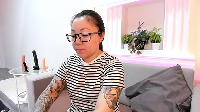 gentle muse online show from March 2026 12:01:02 AM