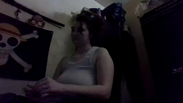 Snapshot of Snowbunnycake_131 chatting on December 2024 08:37:02 AM Snowbunnycake 131 online show from December 2024 08:37:02 AM