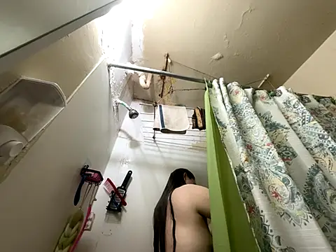 Snowbunnycake 131 online show from November 2025 01:36:01 PM