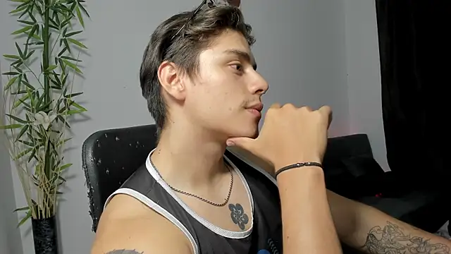 Giordano Russo online show from January 2025 04:27:02 AM