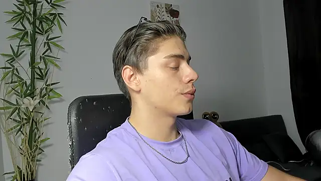 Giordano Russo online show from January 2025 02:20:02 AM