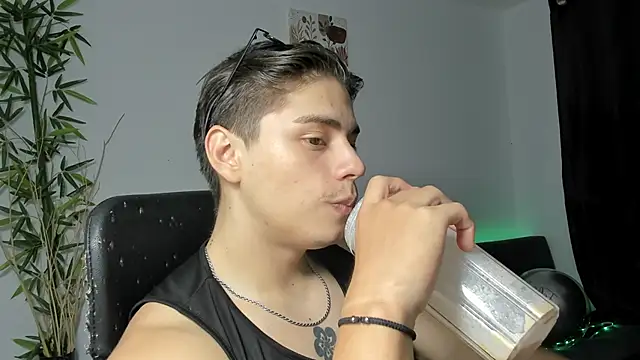 Giordano Russo online show from January 2025 02:19:02 AM