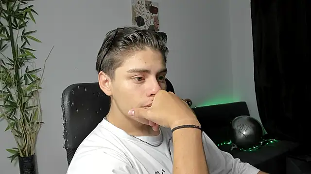 Giordano Russo online show from January 2025 01:31:02 PM