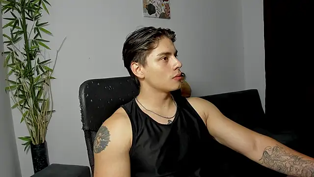 Giordano Russo online show from February 2025 02:35:01 AM