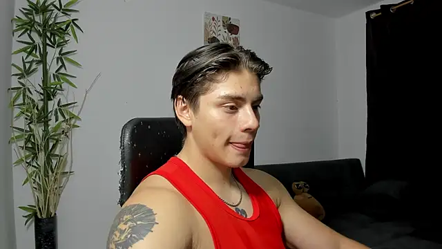 Giordano Russo online show from February 2025 03:01:02 AM