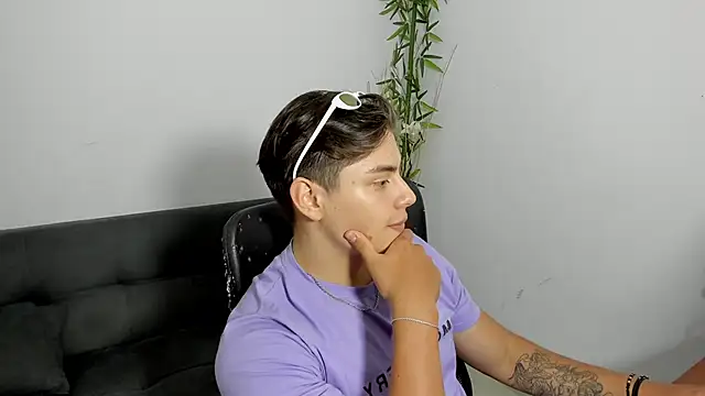 Giordano Russo online show from March 2025 07:48:01 PM