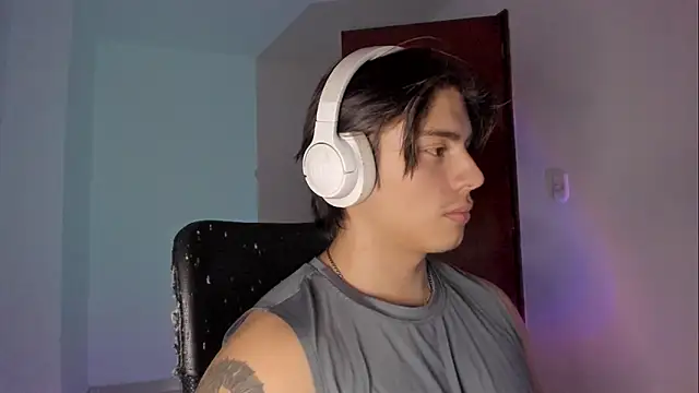 Giordano Russo online show from December 2025 11:13:01 PM