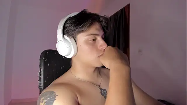 Giordano Russo online show from February 2026 11:33:01 PM