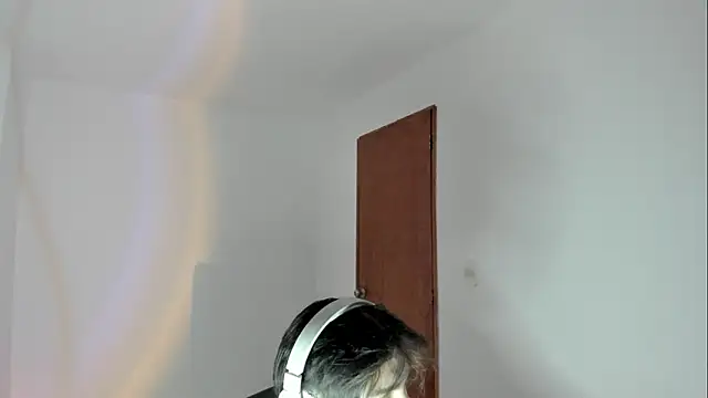 Giordano Russo online show from February 2026 04:00:01 AM